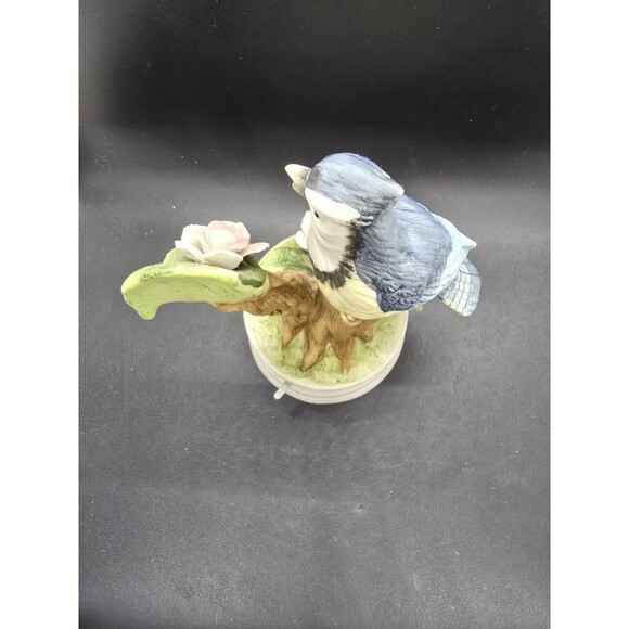 Royal Crown PORCELAIN BLUE JAY On Tree Branch MUSIC BOX Works Great 8" - Picture 8 of 15